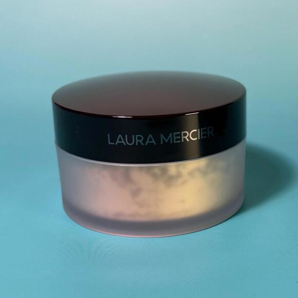 Laura Mercier Translucent Setting Powder - Picture 2 of 9